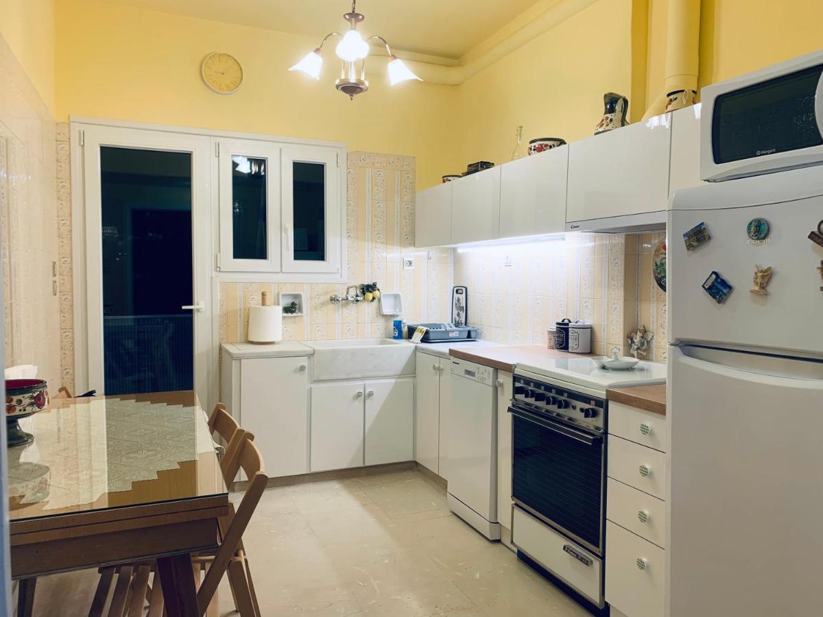 Athina Apartments Афины Экстерьер фото